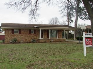 1703 Strait Pl, Stuttgart, AR 72160