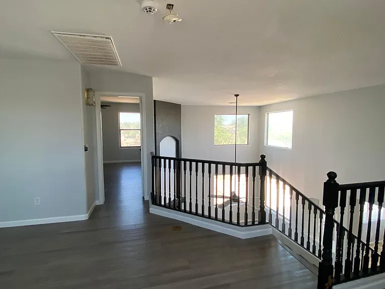 8402 S 48th Ln — Photo 6
