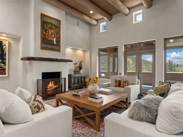 709 Gonzales Rd, Santa Fe, NM 87501