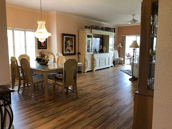 End Unit-Very Spacious!!!