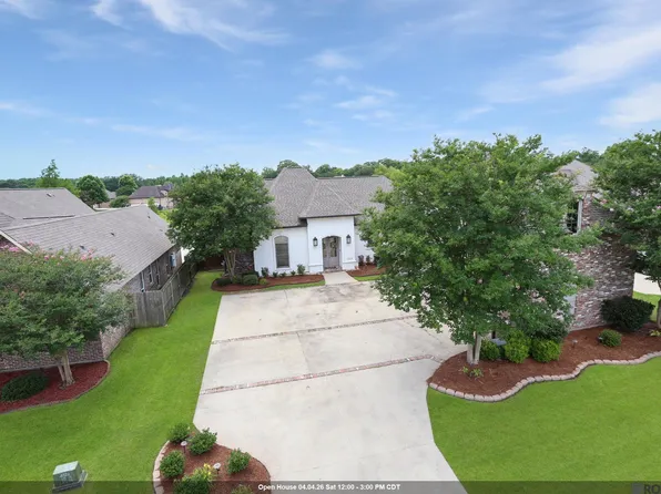 13579 Bluff Point Dr, Geismar, LA 70734