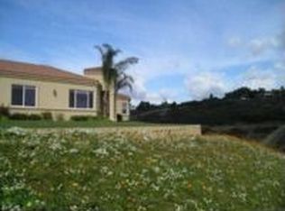 28950 Royal Rim Dr, Escondido, CA 92026