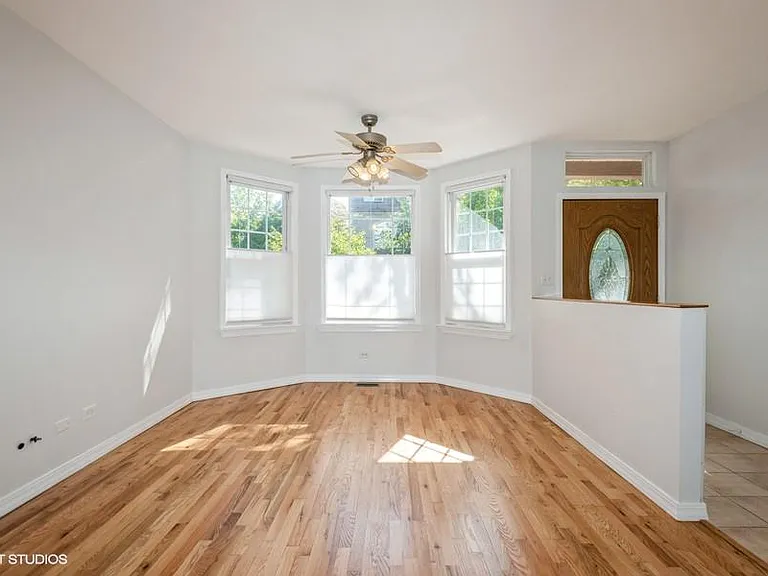 1444 W School St — Photo 5