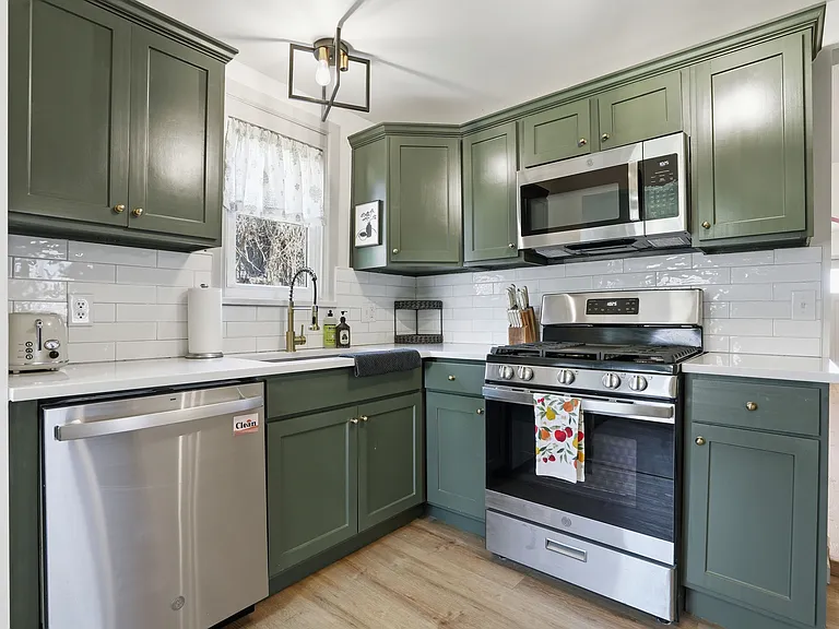 214 N Roosevelt Ave — Photo 11