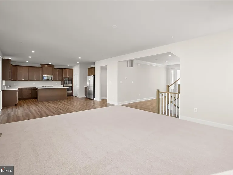 3823 Solidarity Cir — Photo 10