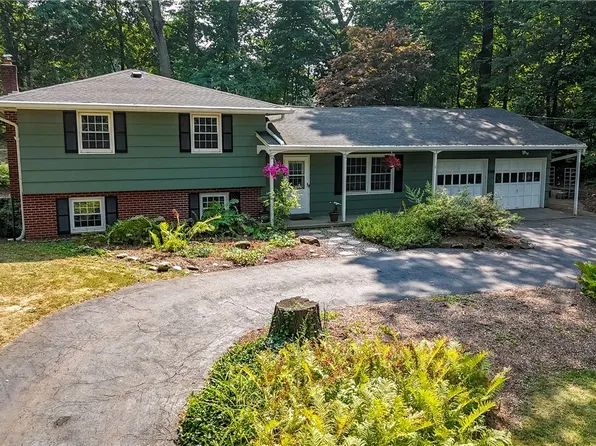 209 Stony Point Trl, Webster, NY 14580