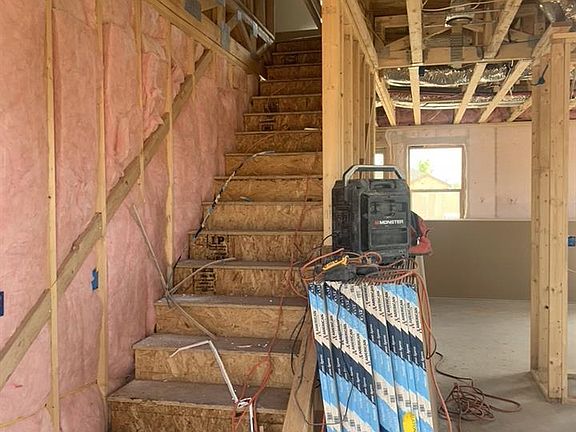 3rd image of 2403 W Bullock Ave