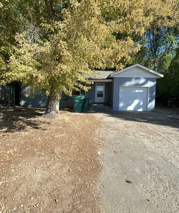 330 N Main St
