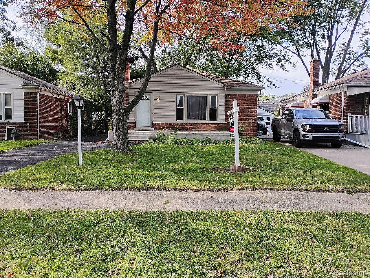412 Sunningdale Dr, Inkster, MI 48141