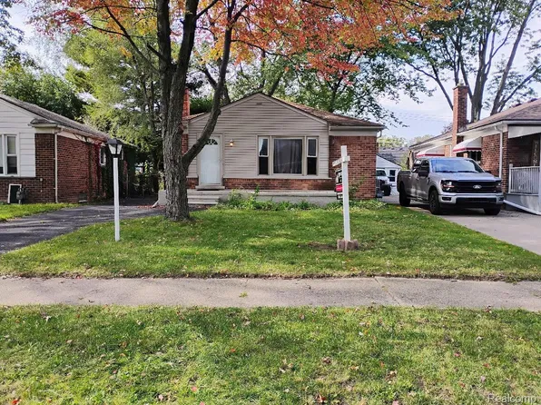 412 Sunningdale Dr, Inkster, MI 48141