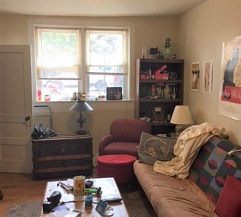3rd image of 1230 W Wellington Ave