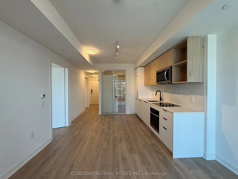 1185 Dupont St #513 — Photo 3
