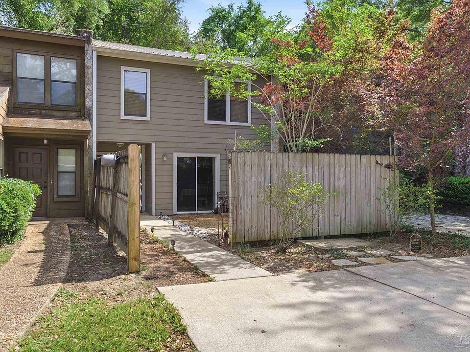 1st image of 6124 The Oaks Ln