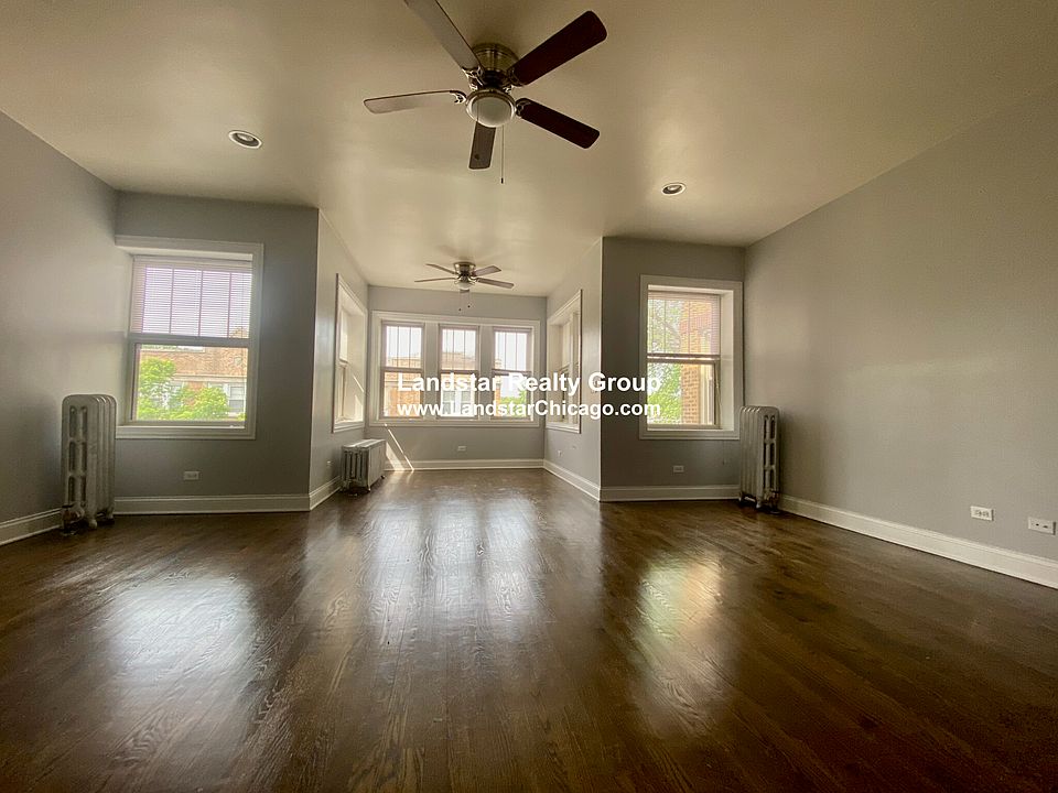 1st image of 2655 W Ainslie St #3