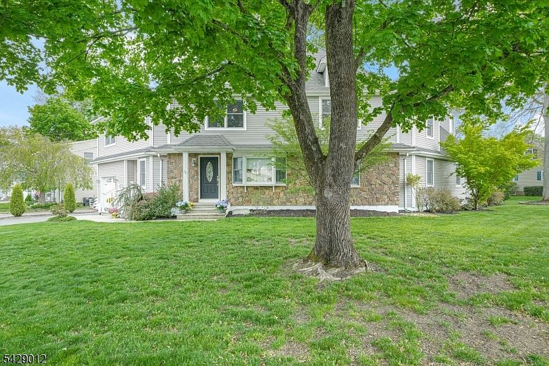 1st image of 30 Oakley Way