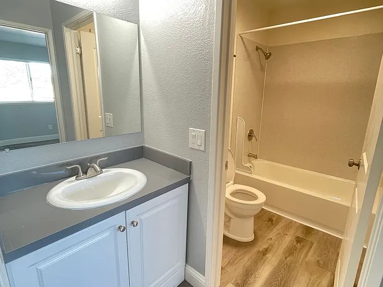 Wright Place Apartments — Photo 35