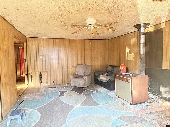 3rd image of 902 Shorecrest Dr