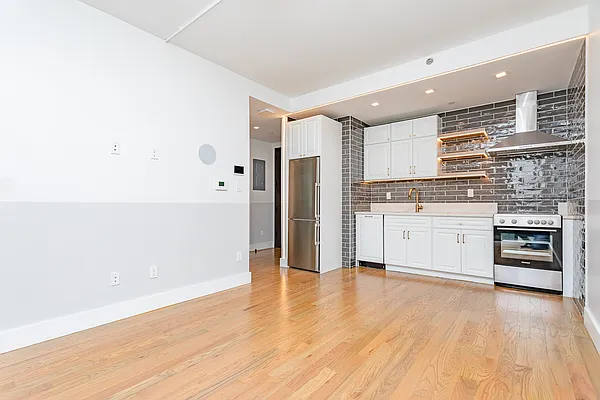 Rented by Brooklyn Group | media 80
