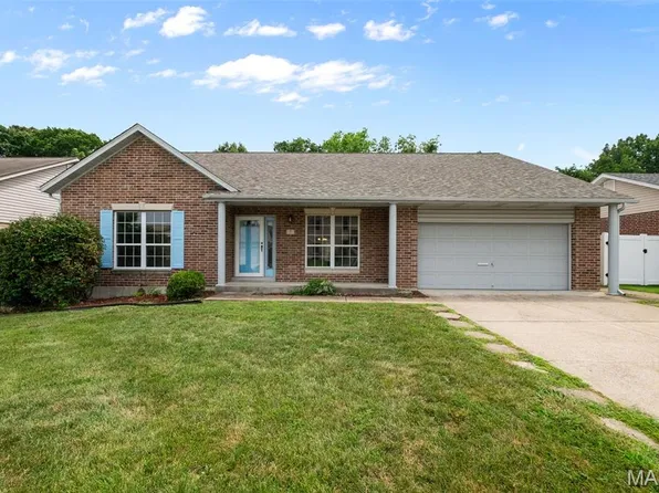 7 Wampler Dr, Arnold, MO 63010