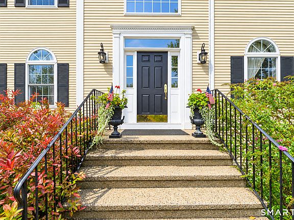 2nd image of 15 Wedgewood Court