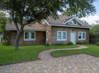 213 W Retama St, South Padre Island, TX 78597
