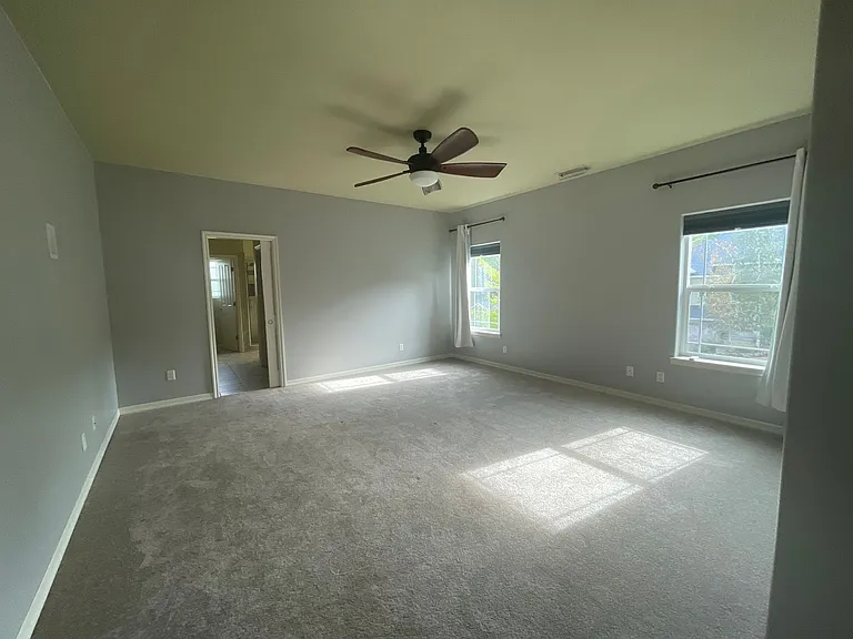 228 Winchester Creek Ave — Photo 11