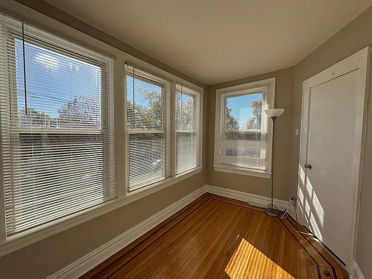 271 Davis Ave #2 — Photo 17