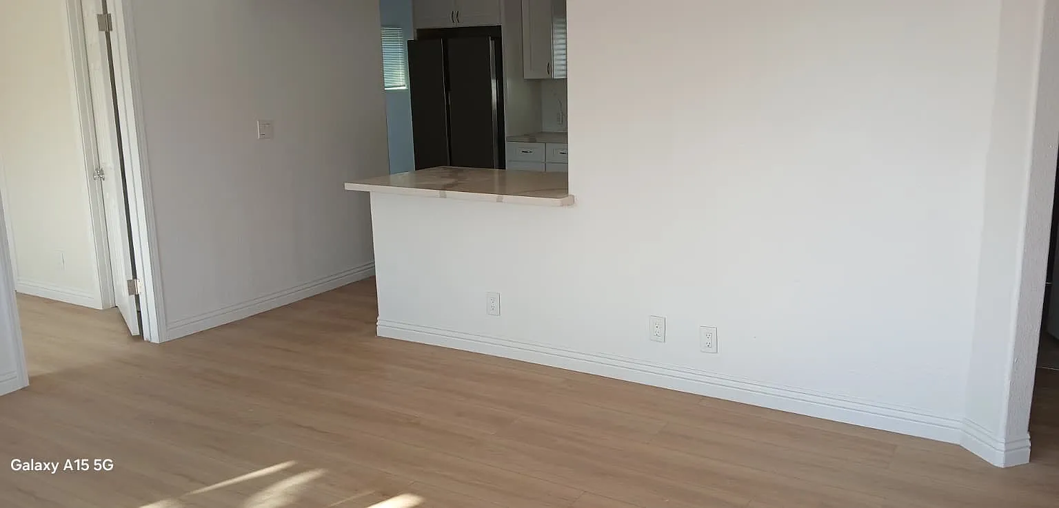 3 bed, 1008 sqft, $3,800 — Photo 3