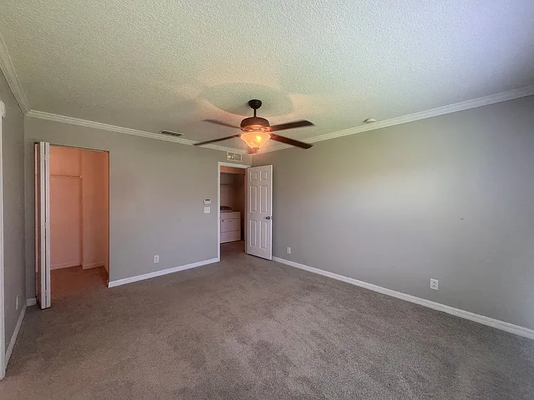4580 Limerick Dr — Photo 16