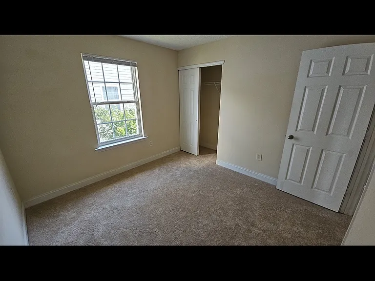 13631 Riding Hill Ave — Photo 9