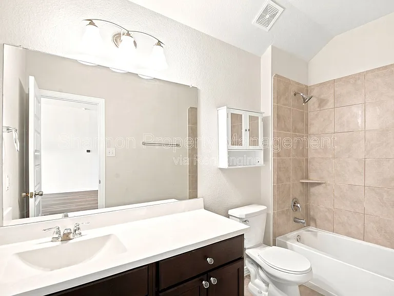 1202 Vilamoura Ct — Photo 35