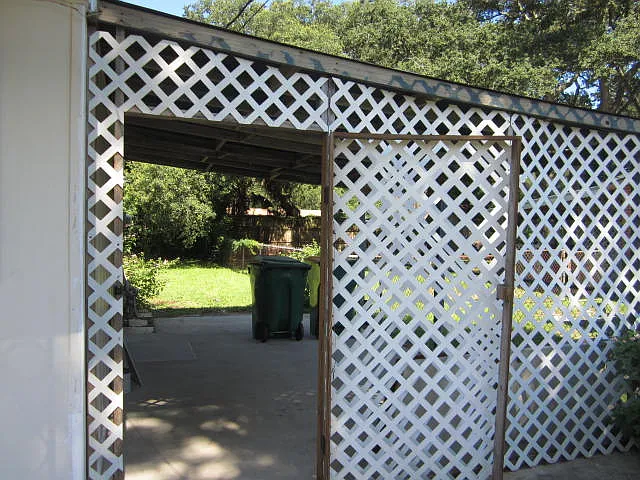 covered patio off den
