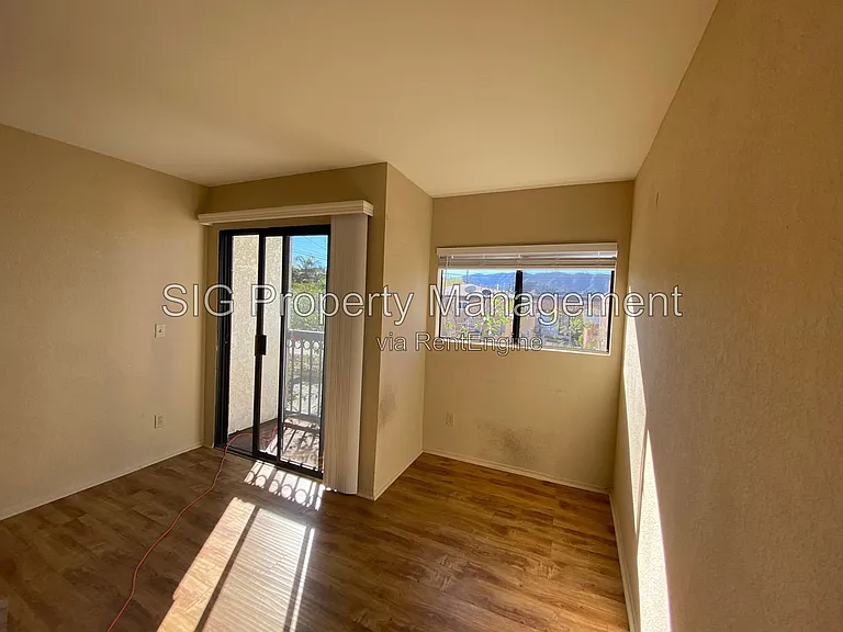 10318 Commerce Ave #3 — Photo 7