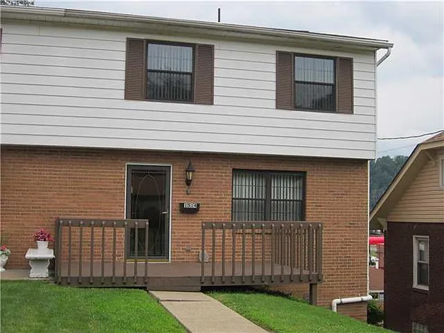1514 Spruce St photo 1
