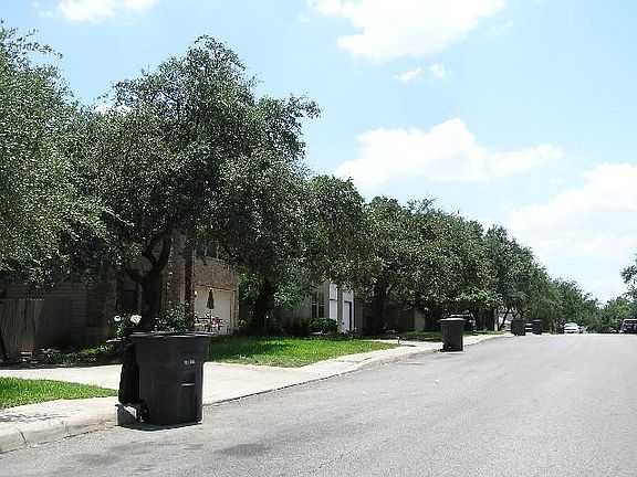 5th image of 6330 Maverick Trail Dr