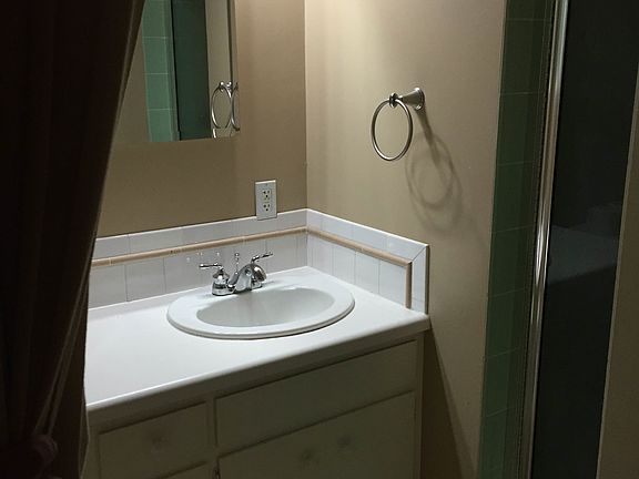 M bathroom