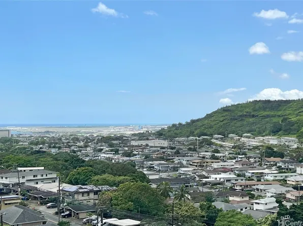 2671 Anuu Pl APT P, Honolulu, HI 96819