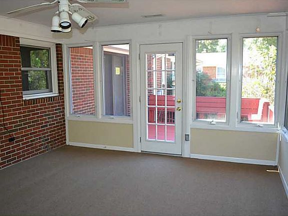 3rd image of 508 Whitehaven Cres