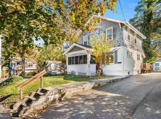 253 E Roland Rd, Brookhaven, PA 19015