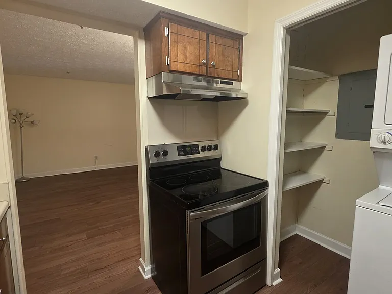 1808 State St #213 — Photo 5