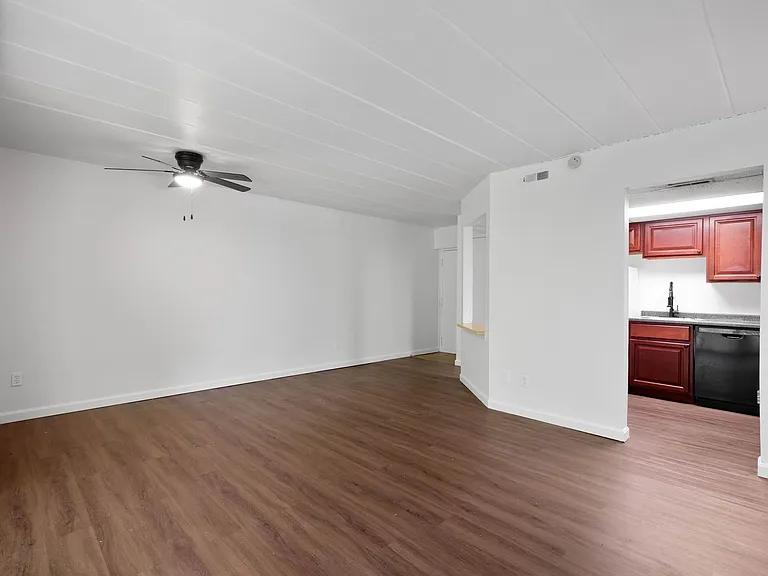 2850 Washington Blvd — Photo 29
