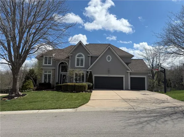 14009 Lucille St, Overland Park, KS 66221