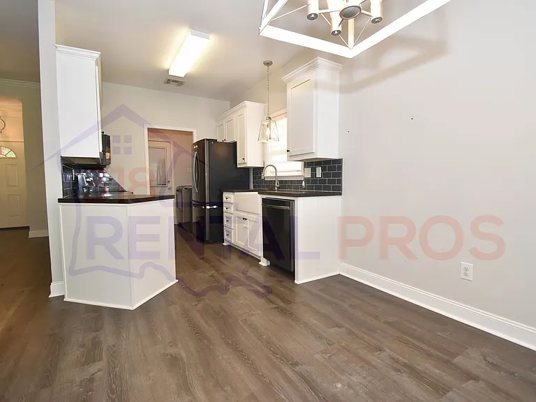 2214 Arabella St — Photo 8