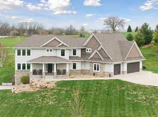 3960 Macbride Pl NE, Solon, IA 52333