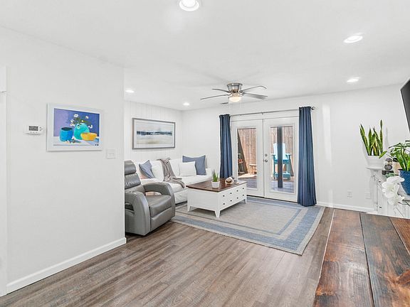 5th image of 43 Summerhaven Trl Unit 14