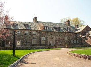 1715 Strawberry Rd, Mohegan Lake, NY 10547