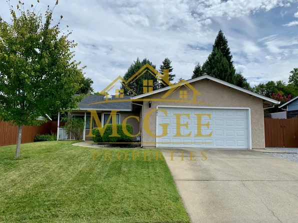 881 Spaniel Dr, Redding, CA 96003