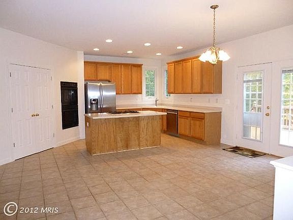 3rd image of 14020 Holly Forest Dr