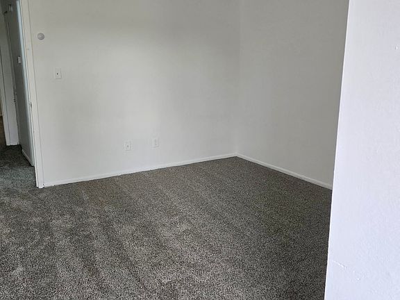 2nd image of 1842 Foxhall Cir