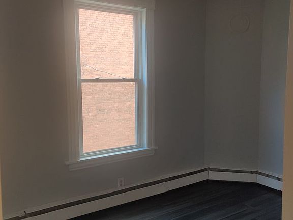 3rd image of 68 Putnam Hts #2E